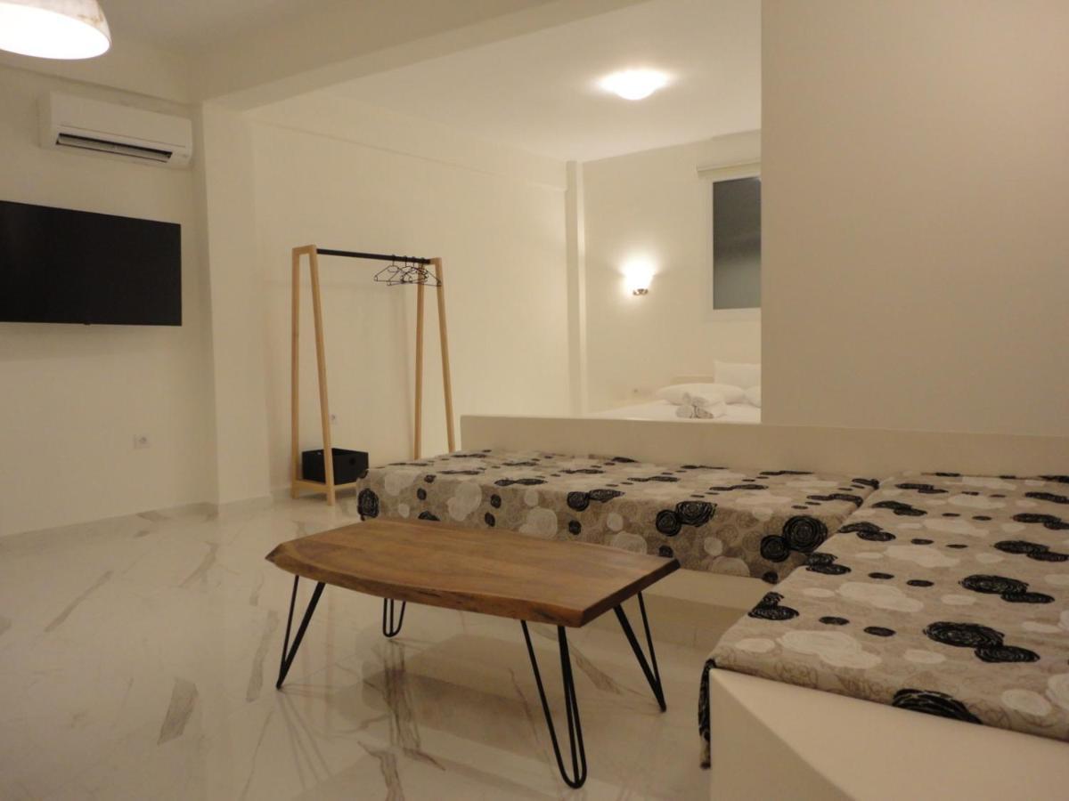 Triena Apartments Fira  Exterior foto