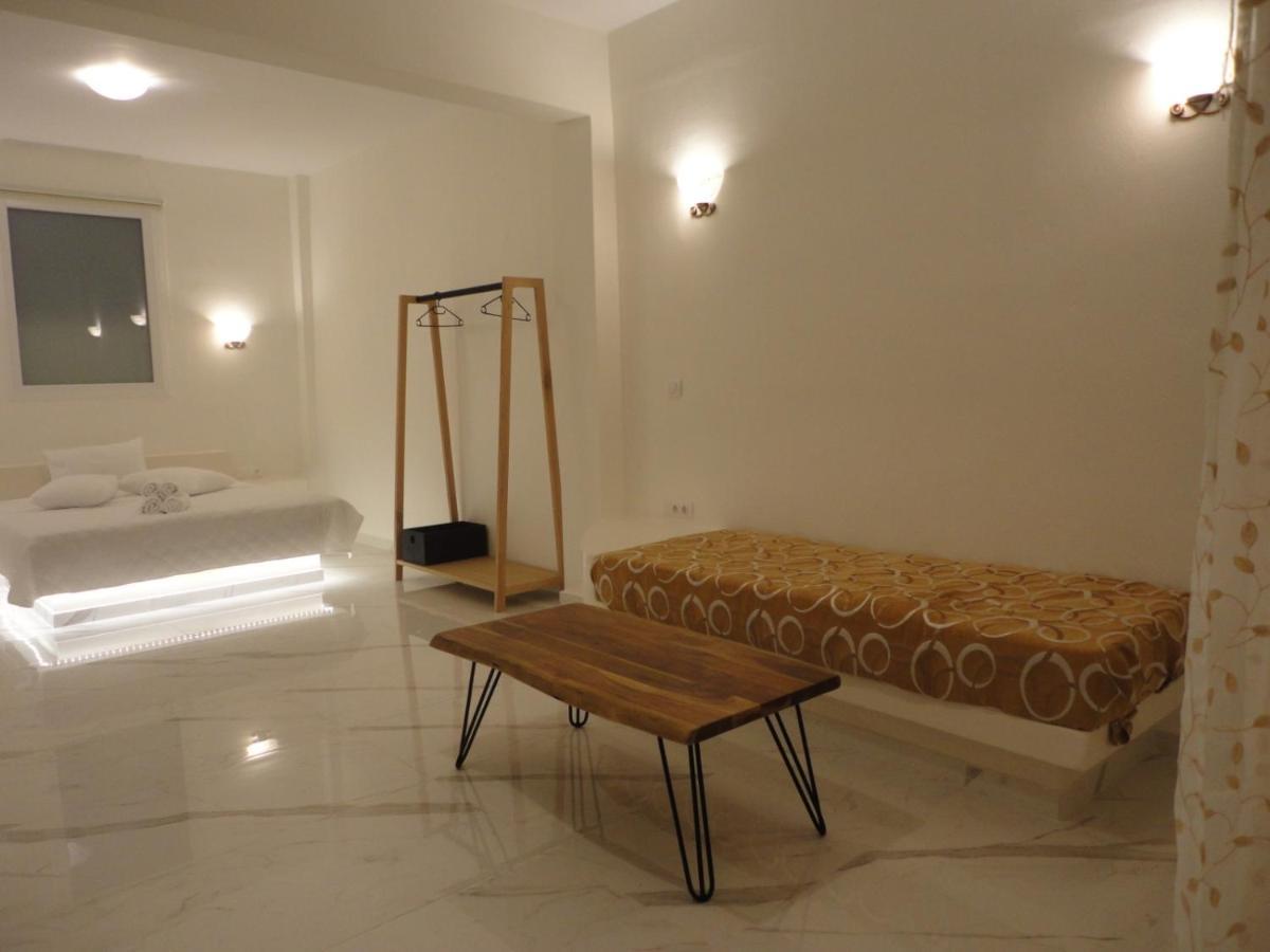 Triena Apartments Fira  Exterior foto